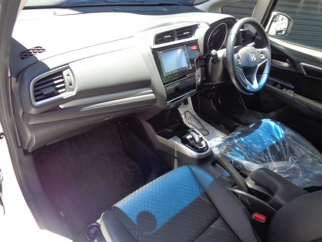 HONDA FIT HYBRID 2015