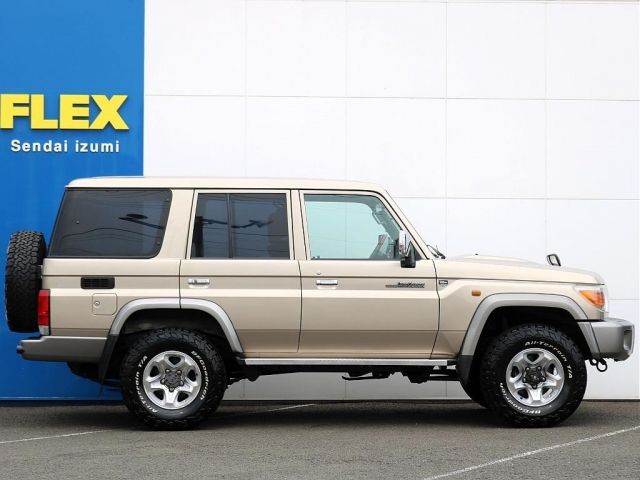 TOYOTA LANDCRUISER van 2015