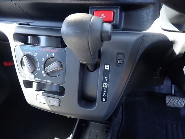 DAIHATSU MIRA e:S 2020