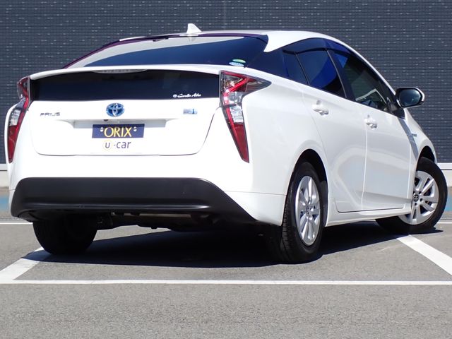 TOYOTA PRIUS 2017