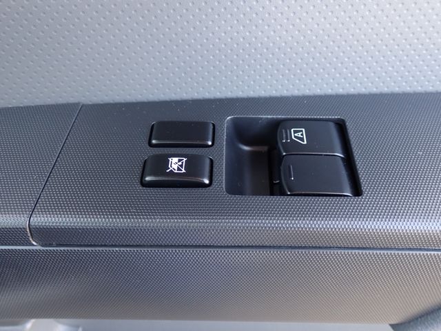 NISSAN NV150 AD 2WD 2021