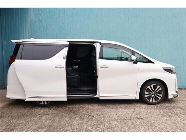 TOYOTA ALPHARD 2023