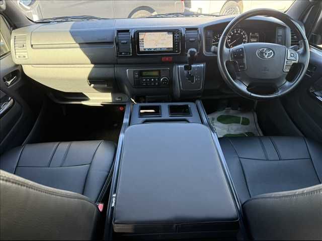 TOYOTA HIACE van 4WD 2023