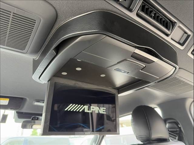 TOYOTA HIACE van 4WD 2023