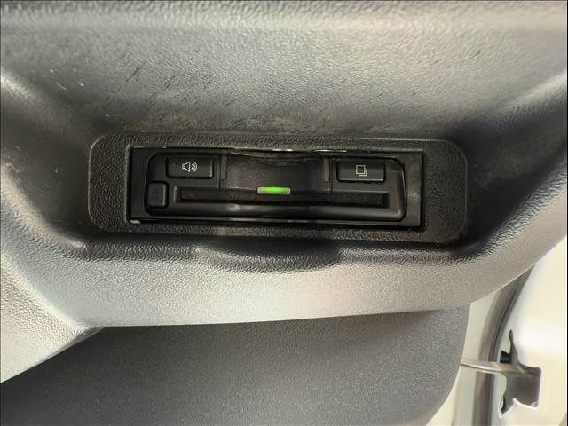 TOYOTA HIACE van 4WD 2023