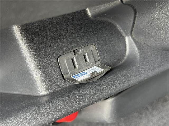 TOYOTA HIACE van 4WD 2023