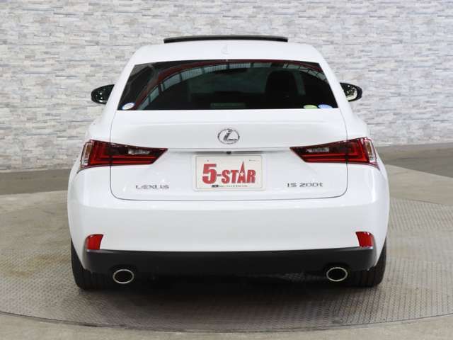 TOYOTA LEXUS IS200t 2016