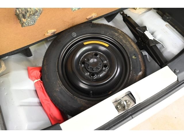 DAIHATSU MIRA 4WD 2010