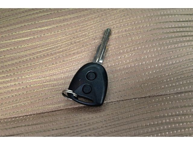 DAIHATSU MIRA 4WD 2010