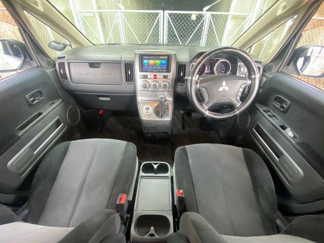 MITSUBISHI DELICA D:5 4WD 2009