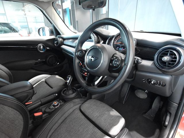 BMW MINI COOPER 5DOOR 2021