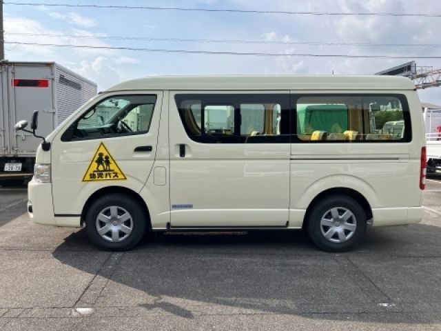 TOYOTA HIACE wagon 4WD 2014
