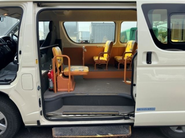 TOYOTA HIACE wagon 4WD 2014