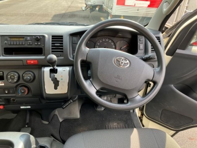 TOYOTA HIACE wagon 4WD 2014