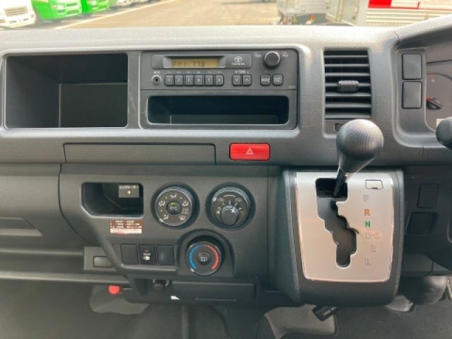 TOYOTA HIACE wagon 4WD 2014