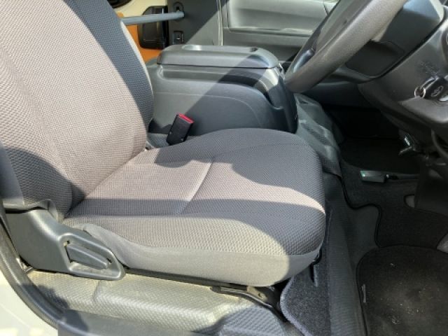 TOYOTA HIACE wagon 4WD 2014