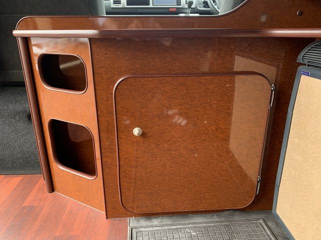 TOYOTA HIACE wagon 4WD 2014