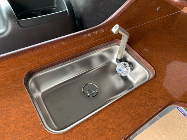 TOYOTA HIACE wagon 4WD 2014