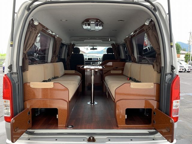 TOYOTA HIACE wagon 4WD 2014