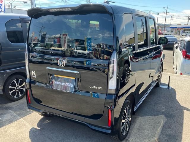 HONDA N BOX CUSTOM 2024