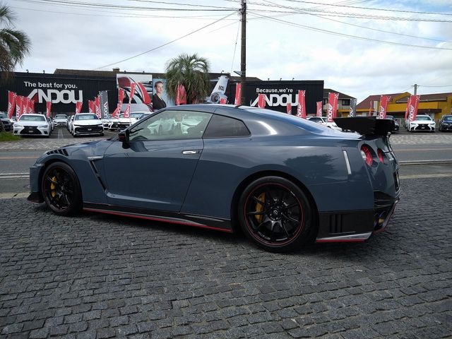 NISSAN GT-R 2022