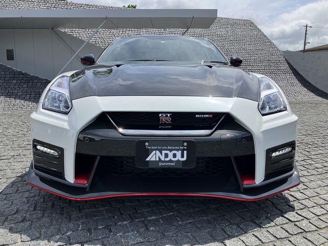 NISSAN GT-R 2022
