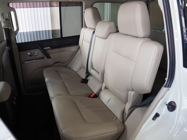 MITSUBISHI PAJERO wagon 2014