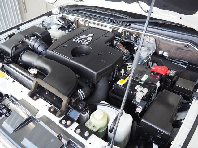 MITSUBISHI PAJERO wagon 2014