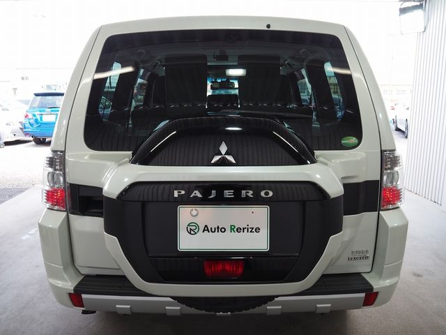 MITSUBISHI PAJERO wagon 2014