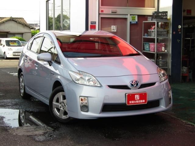 TOYOTA PRIUS 2010