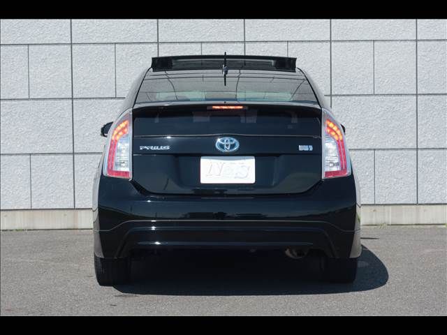 TOYOTA PRIUS 2012