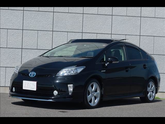 TOYOTA PRIUS 2012