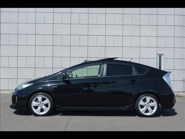 TOYOTA PRIUS 2012