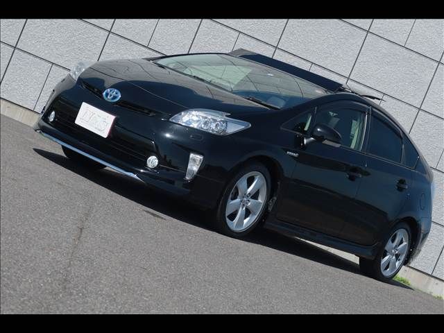 TOYOTA PRIUS 2012