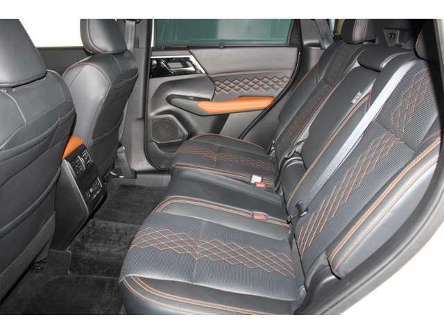 MITSUBISHI OUTLANDER PHEV 2022