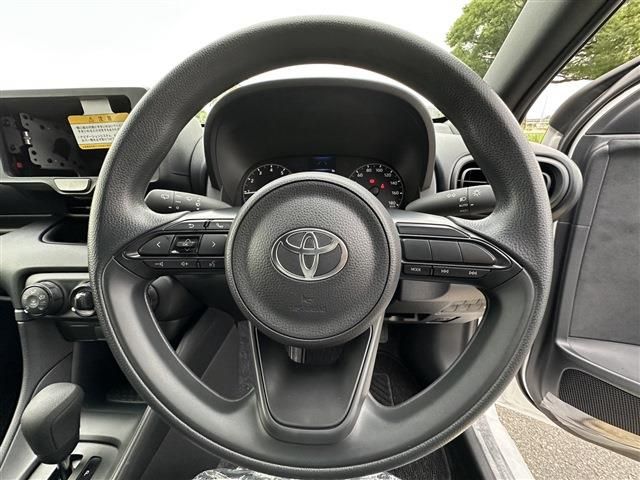 TOYOTA YARIS 2024