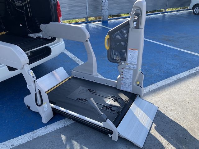 TOYOTA HIACE van 4WD 2016