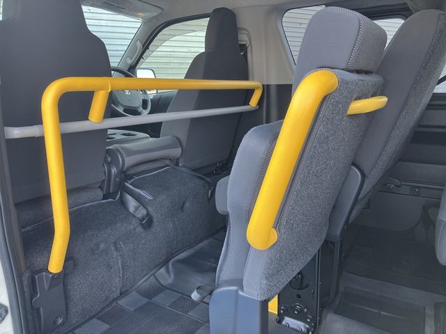 TOYOTA HIACE van 4WD 2016