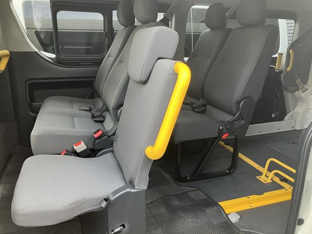 TOYOTA HIACE van 4WD 2016