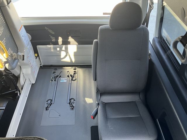 TOYOTA HIACE van 4WD 2016