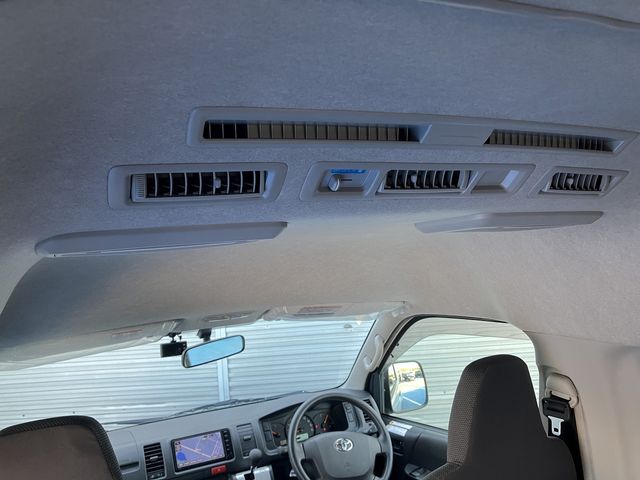 TOYOTA HIACE van 4WD 2016