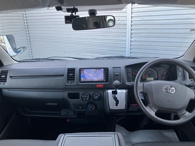 TOYOTA HIACE van 4WD 2016