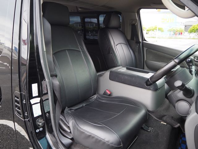 NISSAN NV350 CARAVAN 2014