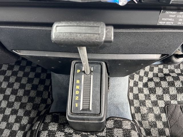 VOLKSWAGEN VOLKSWAGEN CARRAVEL 1990