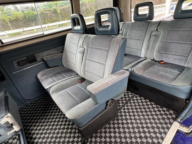 VOLKSWAGEN VOLKSWAGEN CARRAVEL 1990