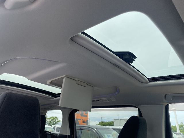 TOYOTA VELLFIRE 2015