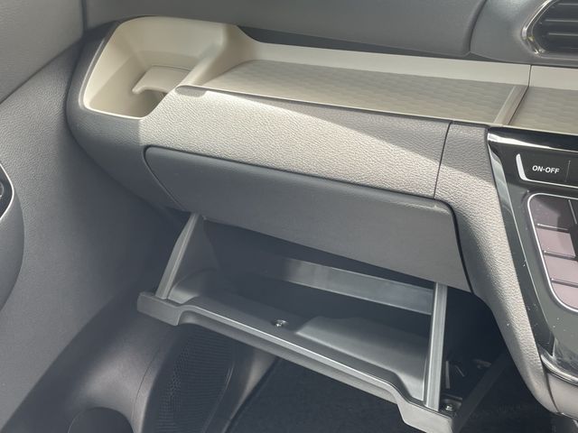 MITSUBISHI DELICA MINI 2025