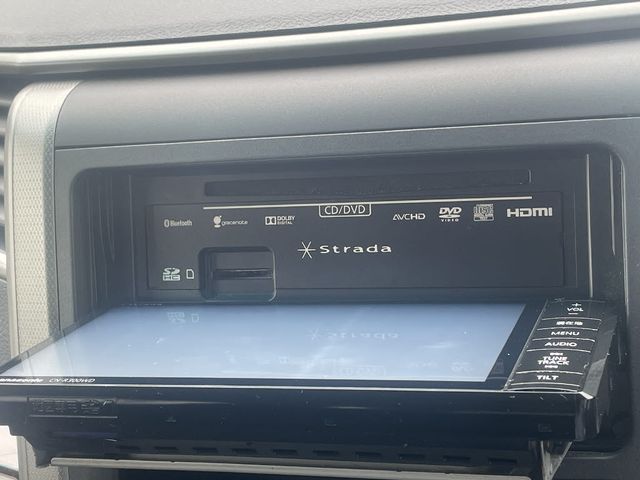 TOYOTA VELLFIRE 2013