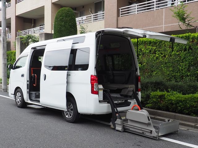 NISSAN NV350 CARAVAN 2013