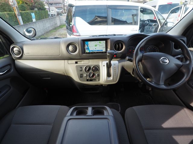 NISSAN NV350 CARAVAN 2013